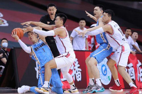 东莞男篮爆料最新消息,揭秘球队备战新赛季幕后故事”