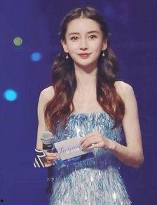 女明星欧阳走光,娱乐圈的意外瞬间