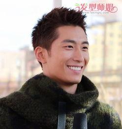 男孩追明星,少年与偶像的青春交响曲