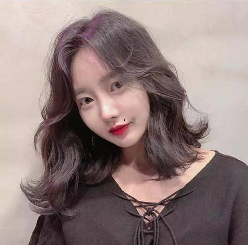 网红不绑头发图片,展现自然随性魅力